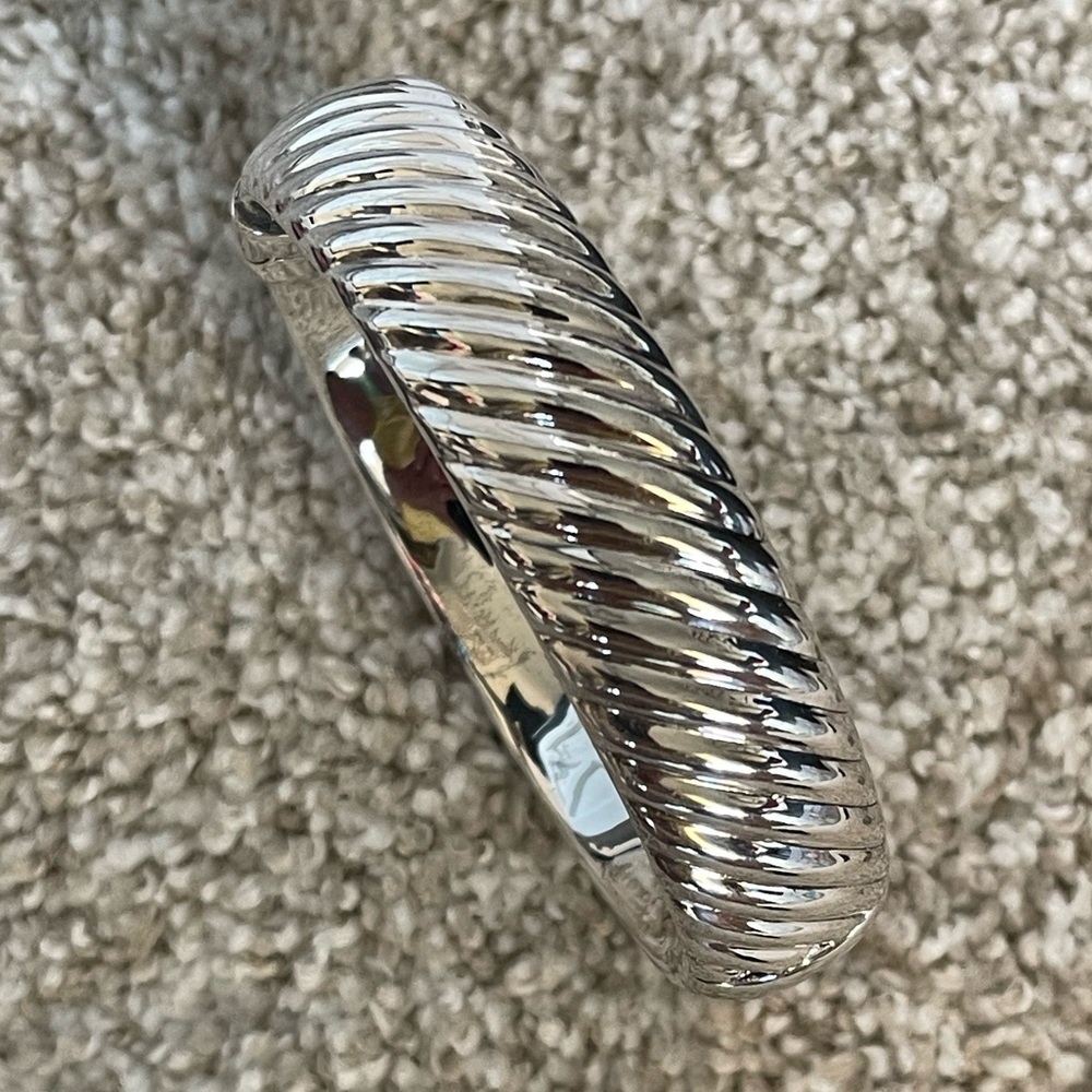 Silver bangle